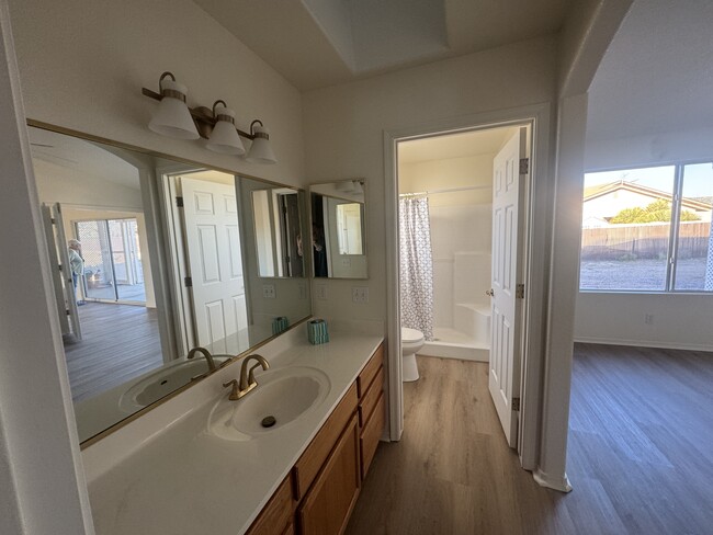 Building Photo - 7751 Larkspur Dr