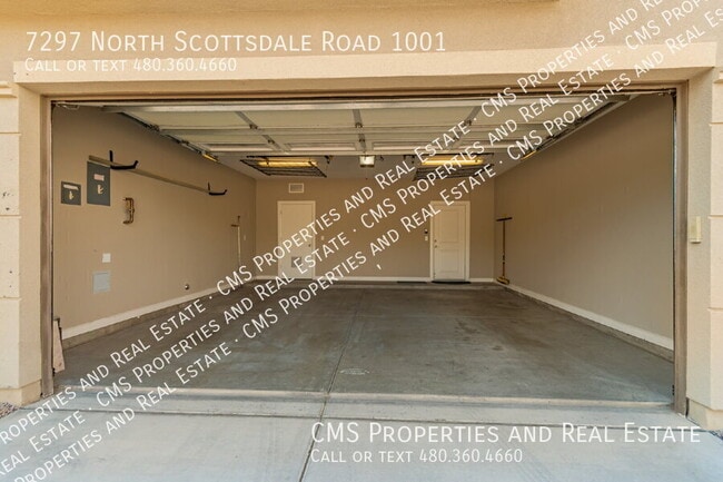 Building Photo - 7297 N Scottsdale Rd