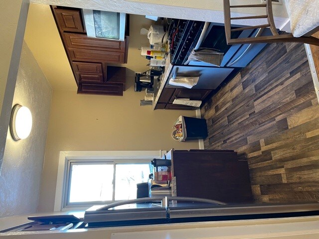 Building Photo - 5435 Fifth Ave