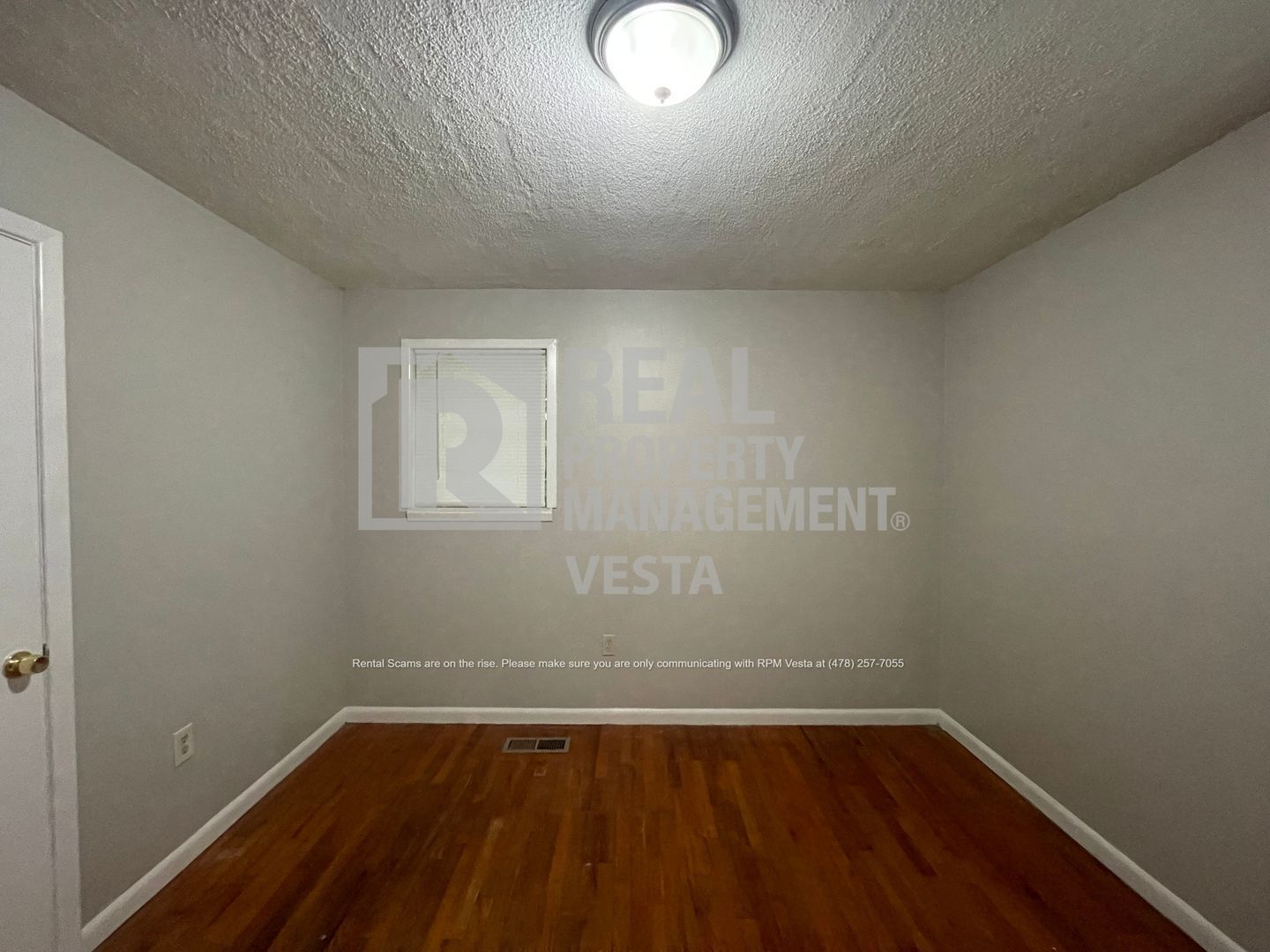 Building Photo - 106 Hazel Dr