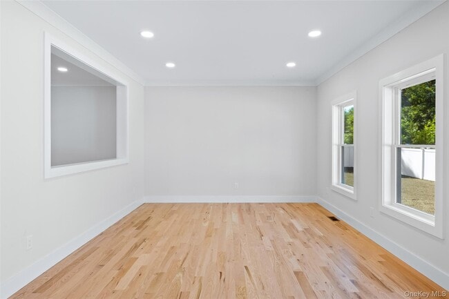 Building Photo - 557 Canal Rd