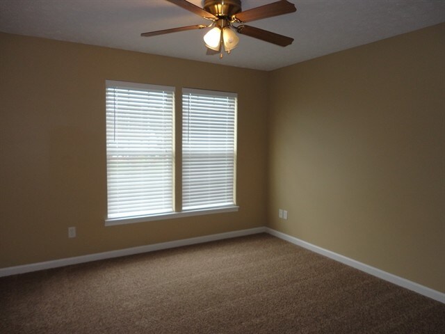 Building Photo - 504 Indian Lake Dr
