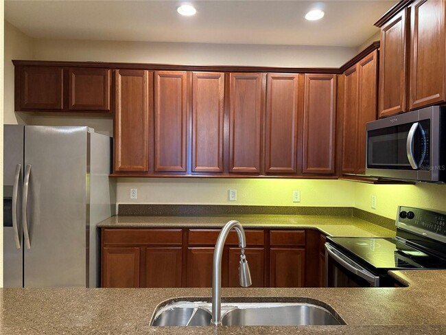 Building Photo - Beautiful Townhome for Rent