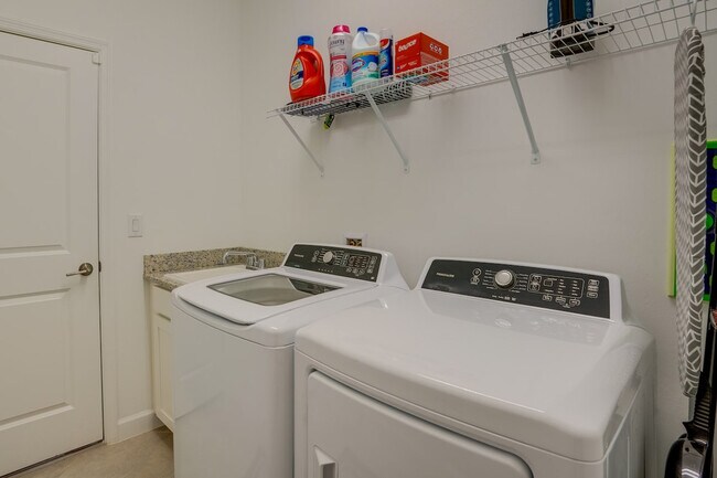 Building Photo - 11336 Canopy Loop