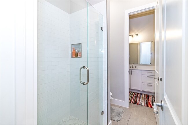 Building Photo - 146 E South St