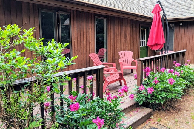 Building Photo - 66 Paquette Dr