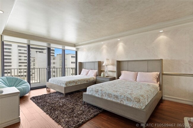 Building Photo - 2917 S Ocean Blvd