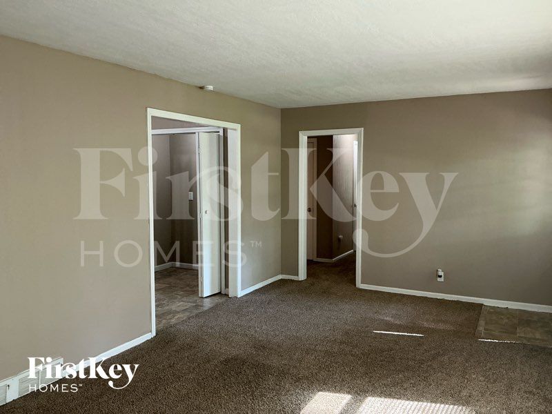 Building Photo - 7607 Arlington Ave