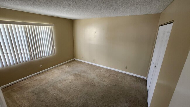 Building Photo - 6334 NW 170th Ln