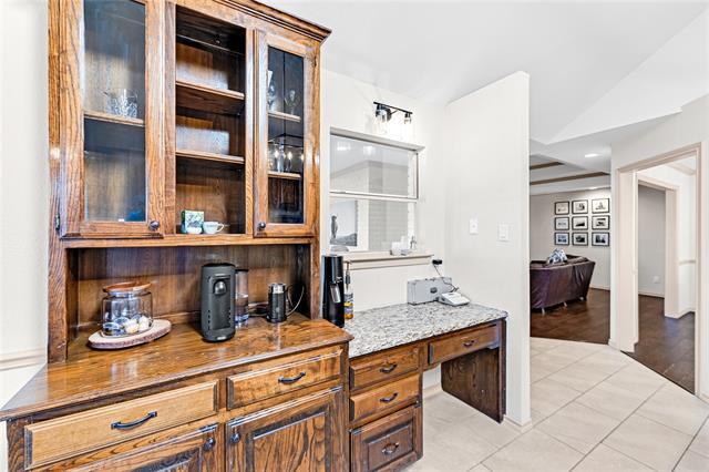 Building Photo - 5202 Heatherdale Dr
