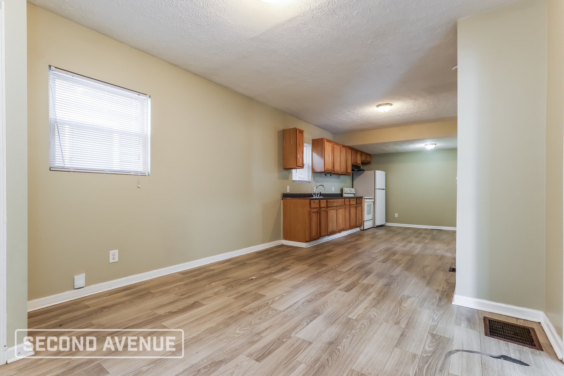 Building Photo - 540 Beecher St