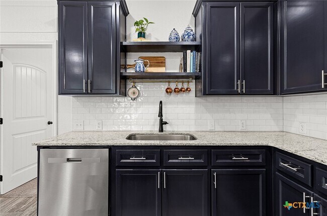Building Photo - 1606 Flatland Trl
