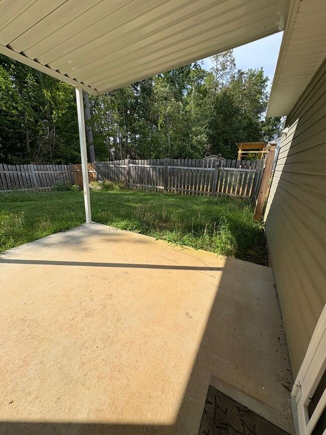 Building Photo - 4 Bedroom 2.5 Bath Home in Woodruff Near B...