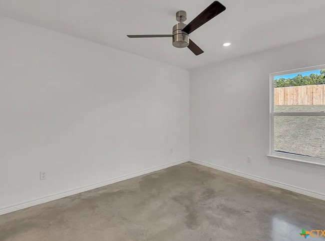 Building Photo - 1210 Concord Dr