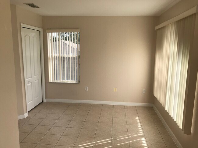 Building Photo - 622 Lemon Ave