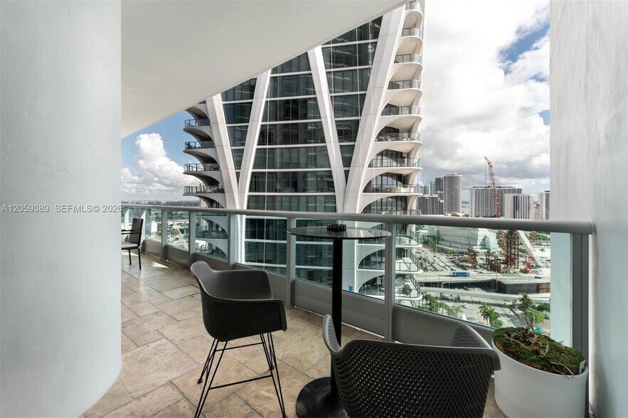 Building Photo - 900 Biscayne Blvd