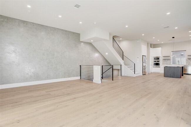 Building Photo - 1116 Peden St