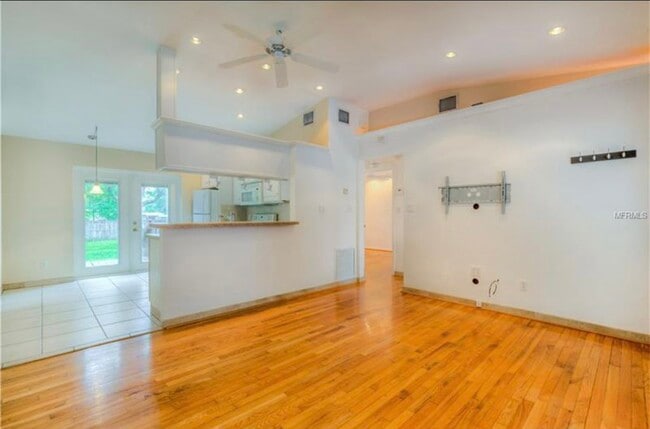 Building Photo - 2919 Hargill Dr