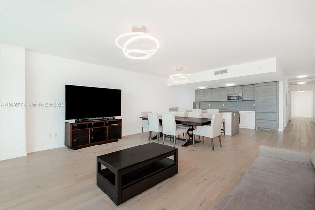 Building Photo - 400 Sunny Isles Blvd