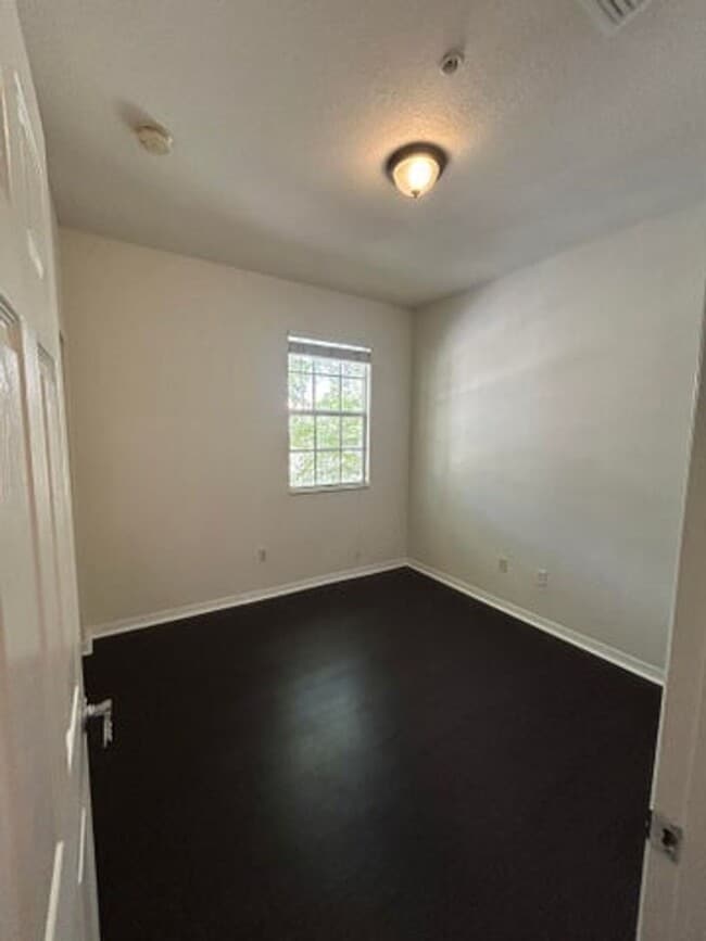 Building Photo - 9080 Preston Pl