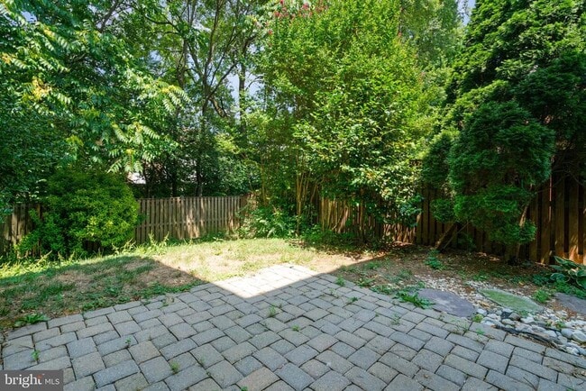 Building Photo - 9980 Cyrandall Dr