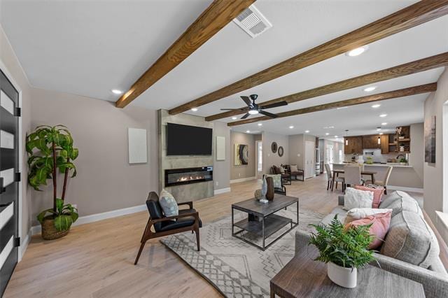 Building Photo - 1503 E Lakeview Dr