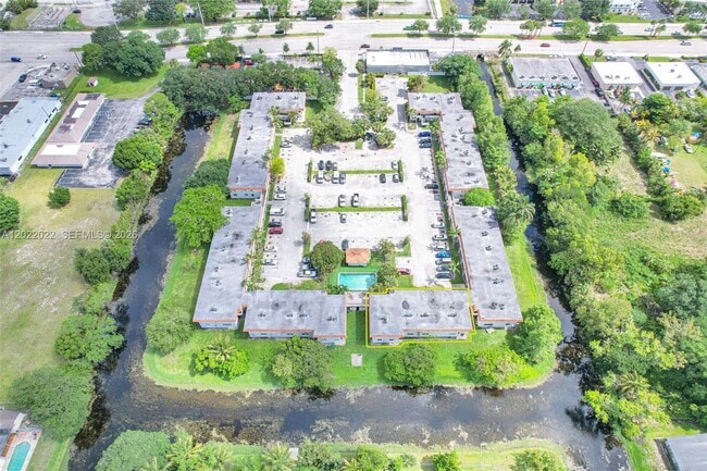 Building Photo - 400 NW 65th Ave