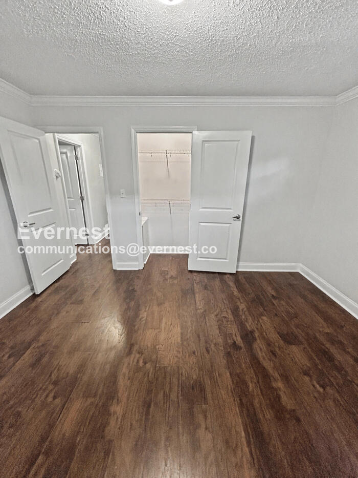 Building Photo - 144 British Lake Dr