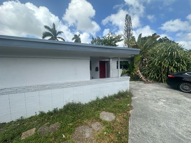 Building Photo - 1711 NW 135th St