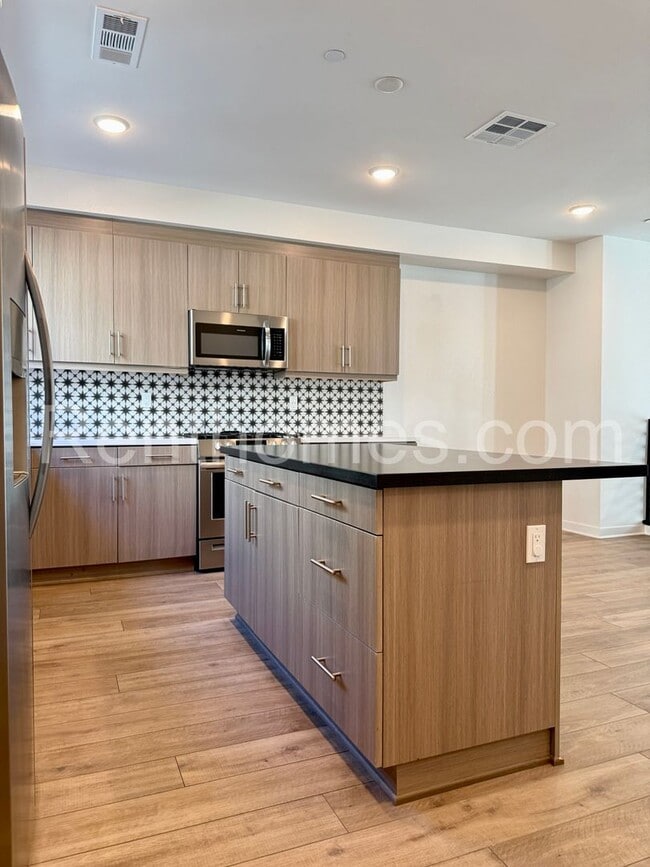 Building Photo - 10441 Harlow Cir