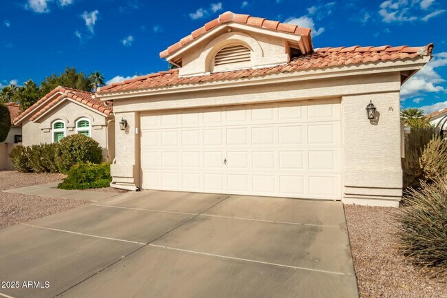 Building Photo - 10428 E Hercules Dr