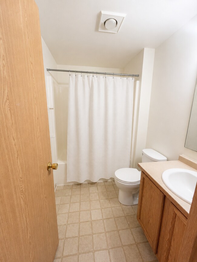 Building Photo - 10628 57th Dr NE
