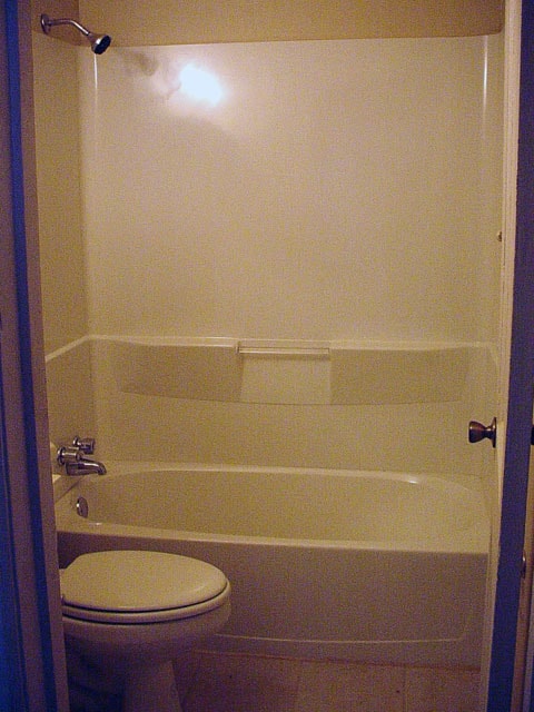 Building Photo - HOUSE FOR RENT