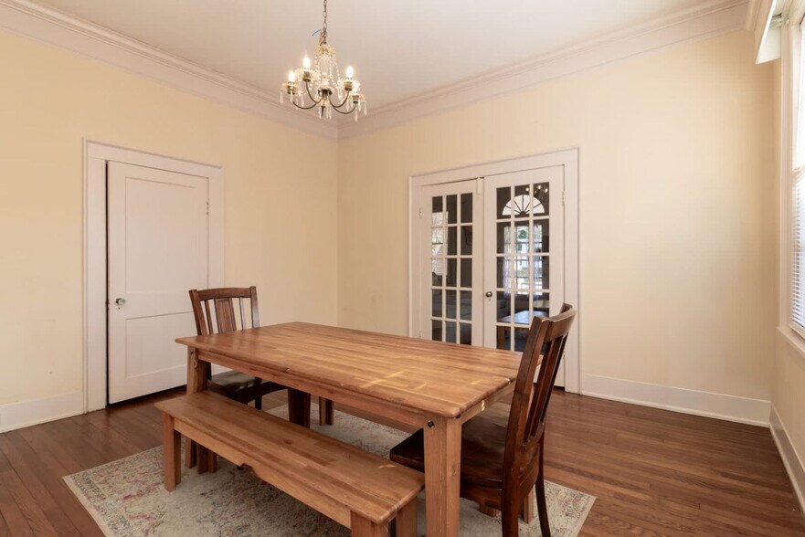 Building Photo - 2217 13th St