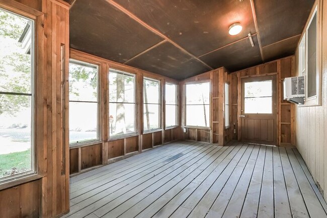 Building Photo - 245 Grove St