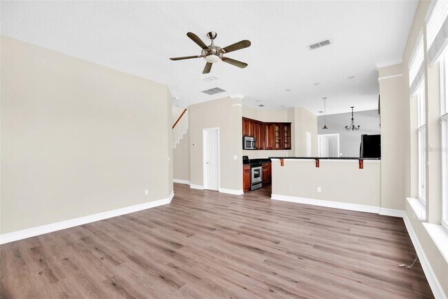 Building Photo - 903 Towhee Ct