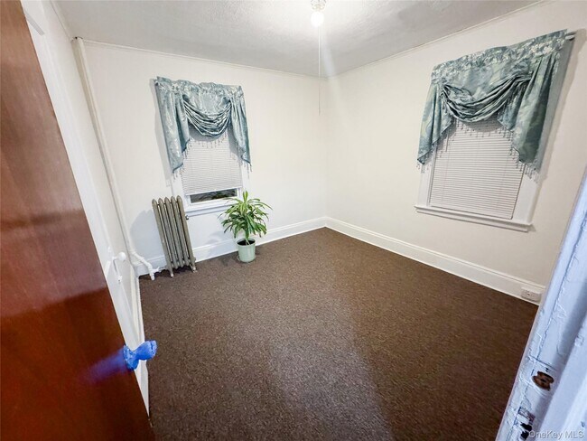 Building Photo - 109-35 96th St