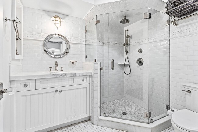 Building Photo - 3421 S Ocean Blvd