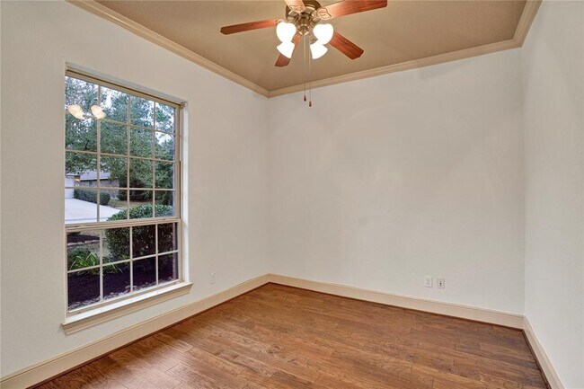 Building Photo - 10 Tallgrass Way