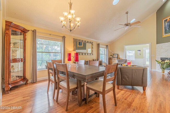 Building Photo - 6236 Clover Bend Dr