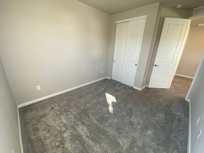 Building Photo - Fantastic Paired Home in Castle Rock