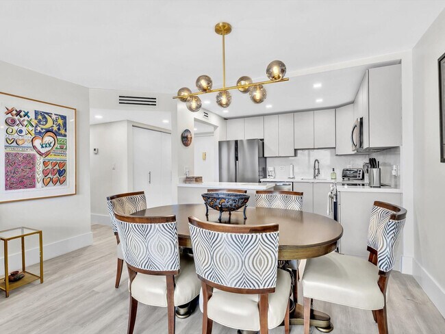 Building Photo - 1421 S Ocean Blvd