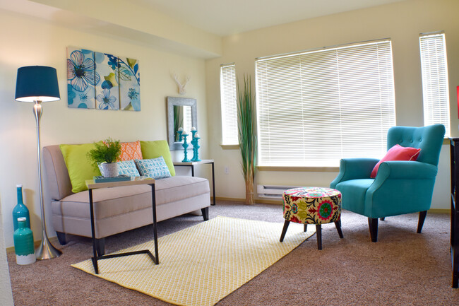 Building Photo - Moutainlake Senior Living Apartments