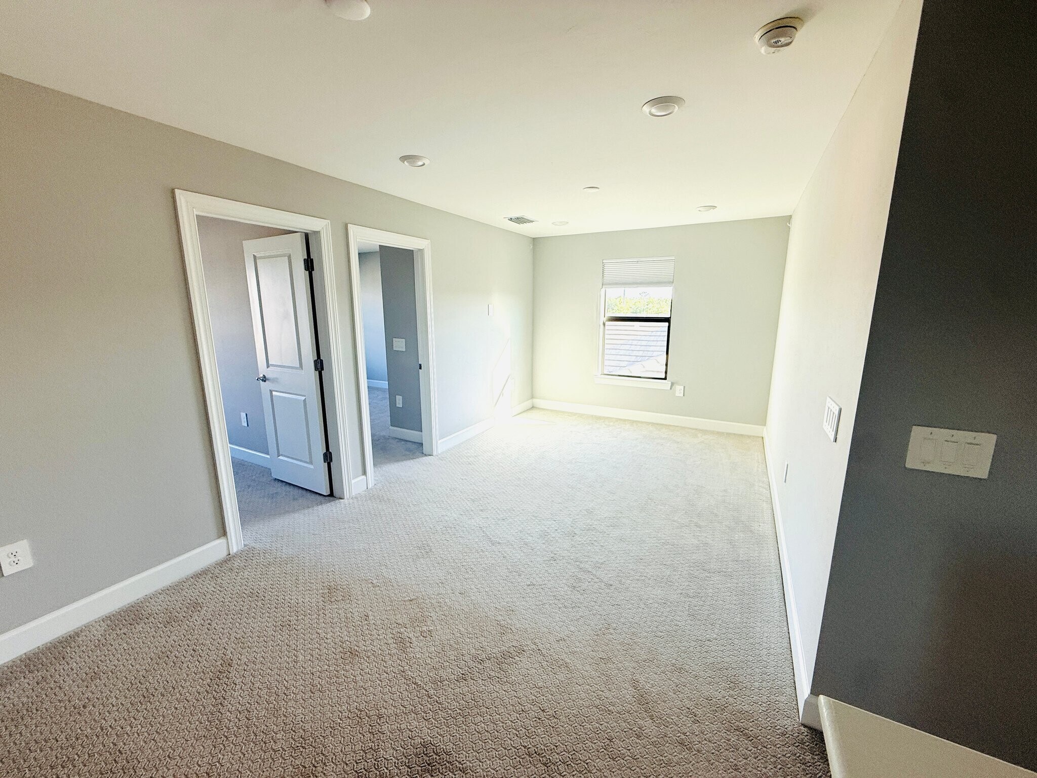 Building Photo - 6256 Baywood Ct