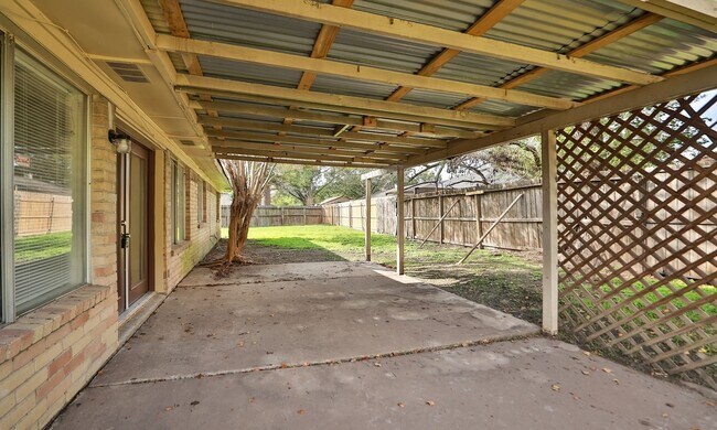 Building Photo - 17902 Autumn Trails Ln