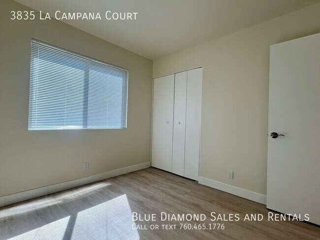Building Photo - 3835 La Campana Ct