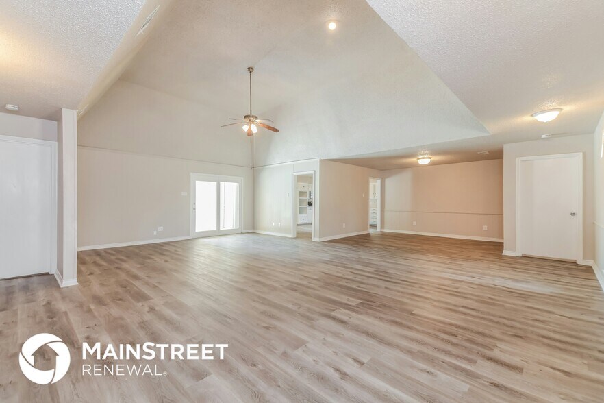 Building Photo - 3405 Valley View Ln