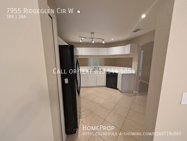 Building Photo - 7955 Ridgeglen Cir W