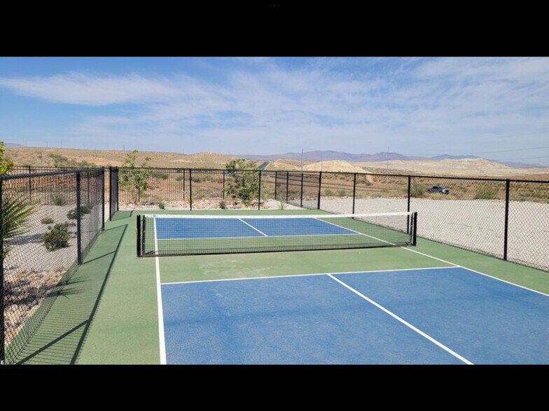 Building Photo - 3111 Photinia Dr