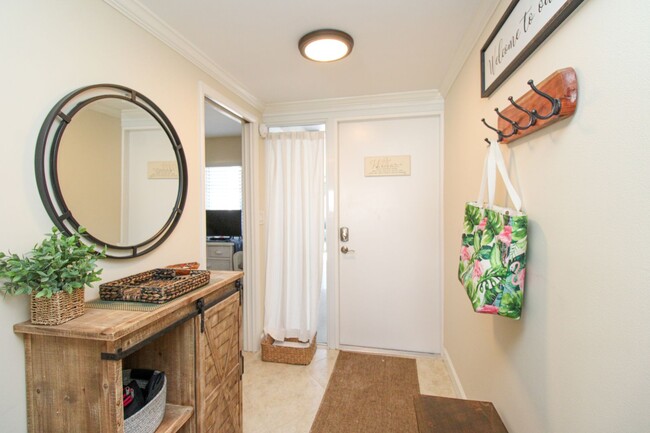 Building Photo - ** 2/2 ON THE BEACH CONDO WITH SPECTACULAR...